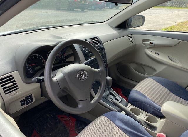 2009 Toyota Corolla full